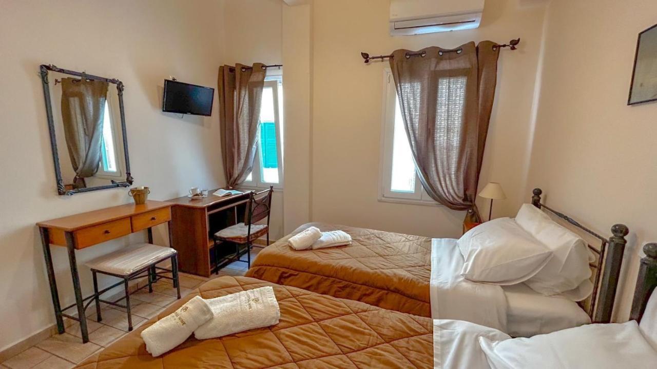Central 9 Rooms 埃尔莫波利斯 外观 照片