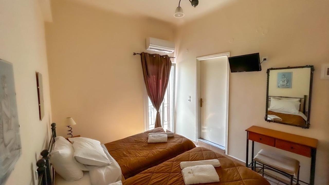 Central 9 Rooms 埃尔莫波利斯 外观 照片
